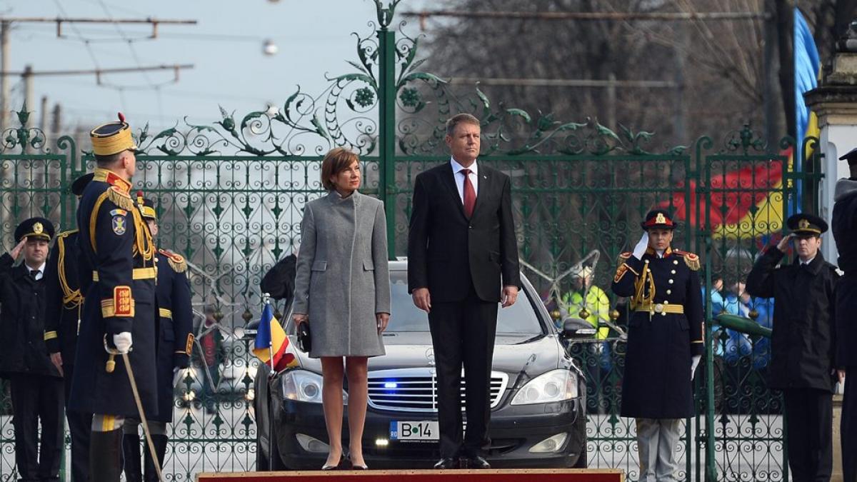 Cum l-a scăpat imunitatea prezidențială pe Iohannis de un nou dosar privind casele de la Sibiu