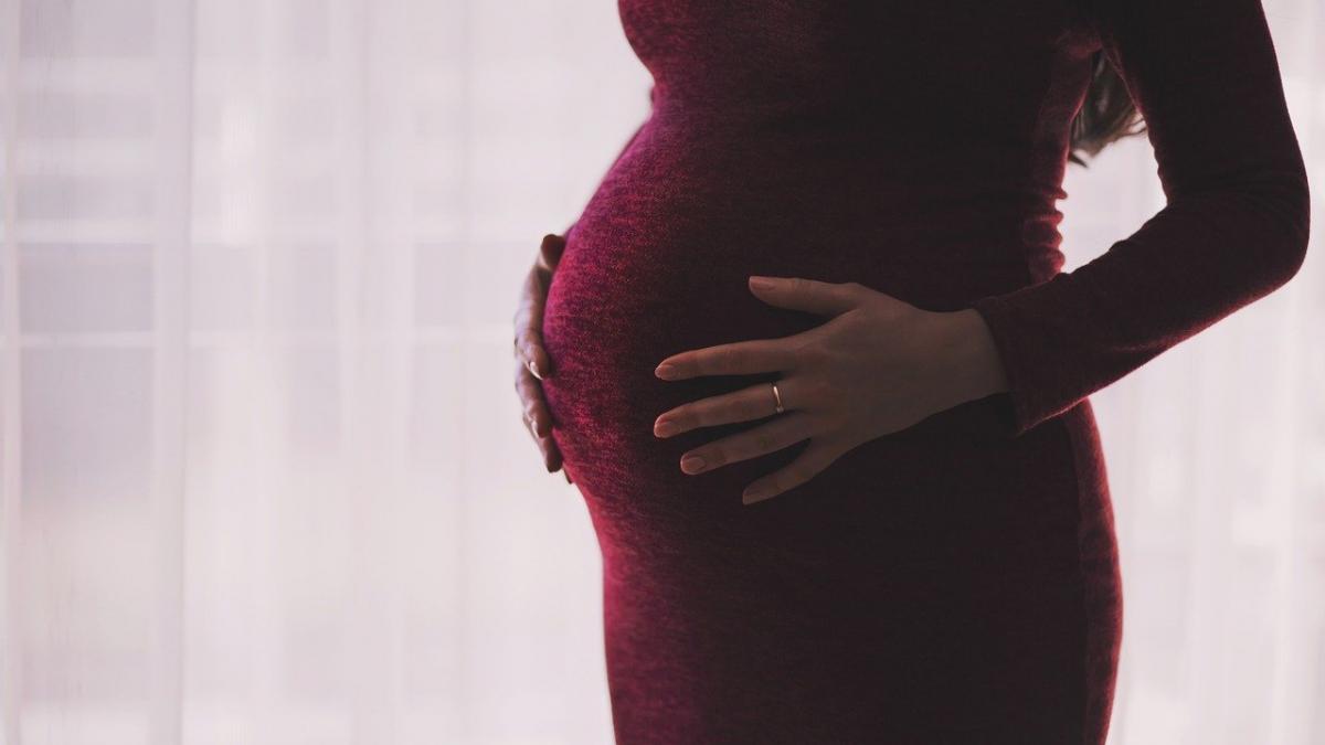 Povestea unei femei însărcinate, confirmate cu coronavirus: Sunt extenuată fizic, mental și emoțional