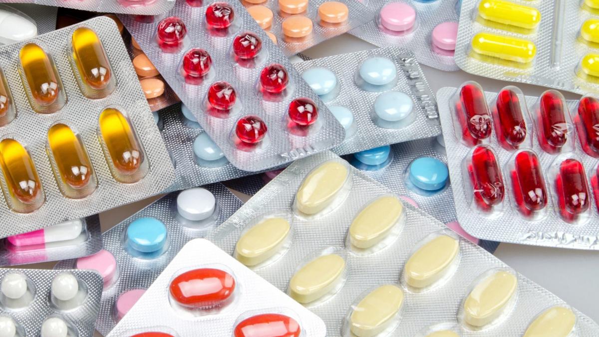 România, acuzată că încalcă directivele UE când interzice distribuirea de medicamente în afara țării