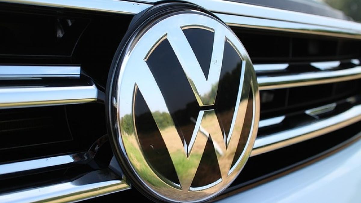 Volkswagen opreşte producţia în cele mai multe fabrici din Germania şi Europa