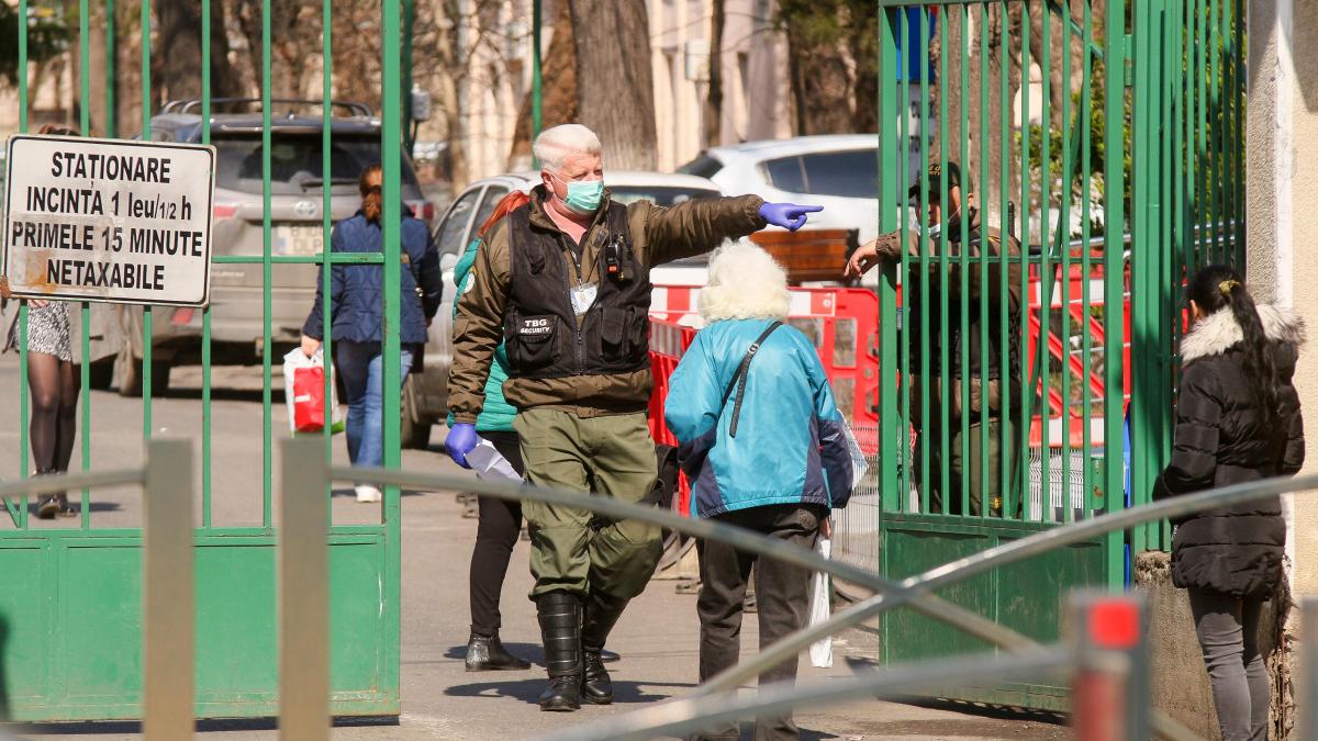 Care este vârsta medie a persoanelor infectate cu coronavirus