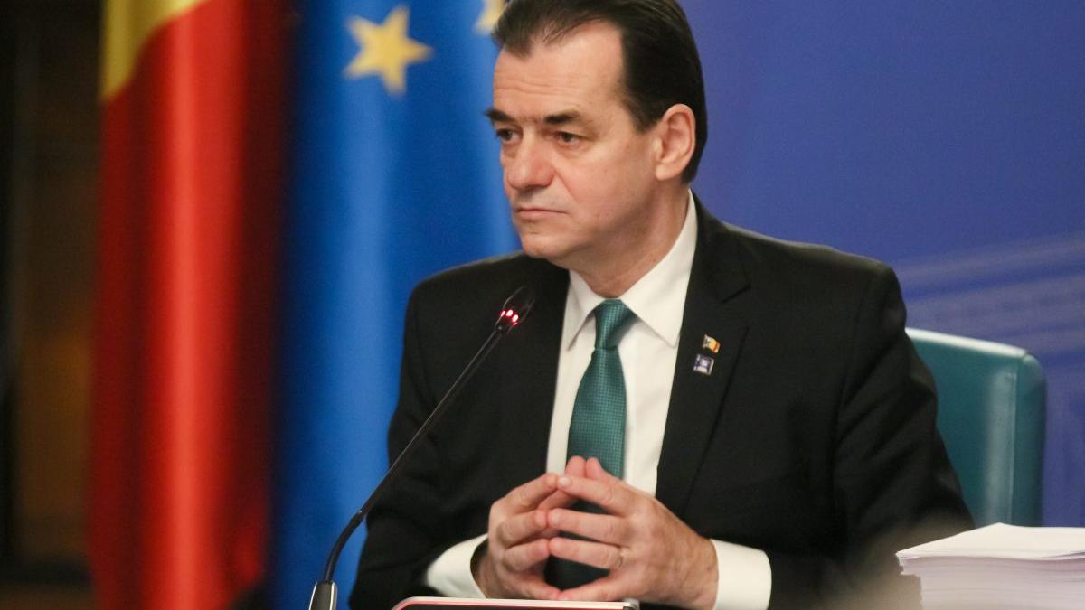 Lovitură dată inconștienților: Orban anunță că românii aflaţi în izolare şi carantină vor fi urmăriți cu o aplicație a guvernului și STS-ului