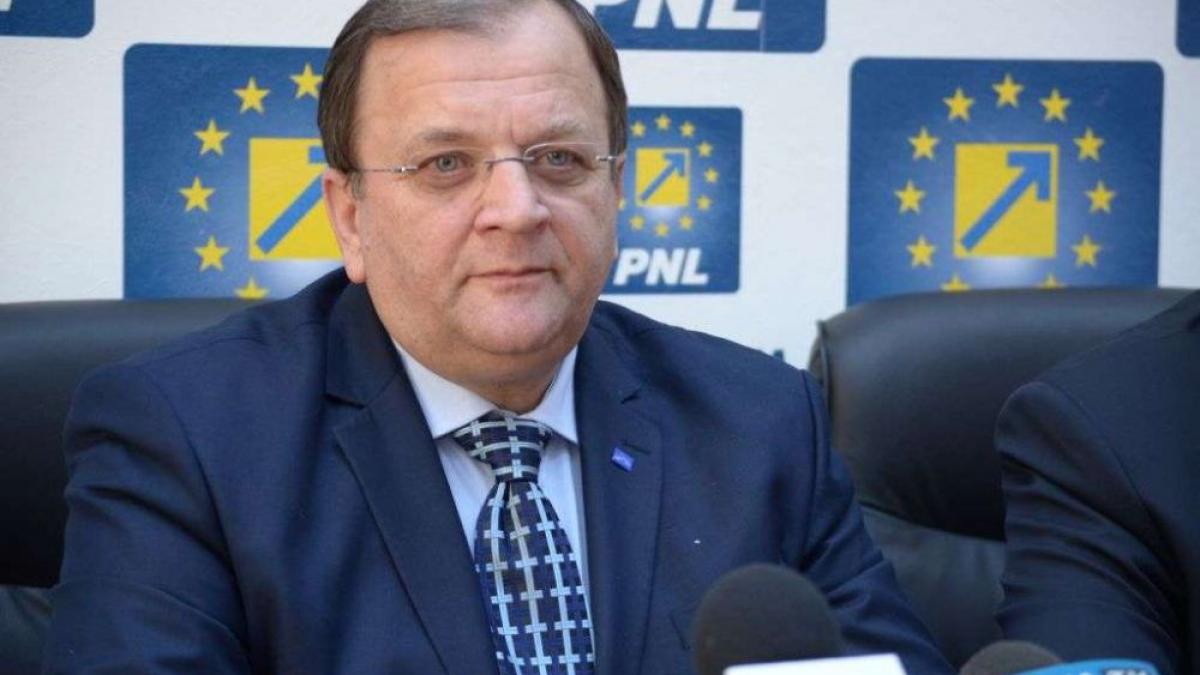 Adrian Ursu, despre hârtiile măsluite la Spitalul Județean din Suceava: Gheorghe Flutur, testat pe post de medic!