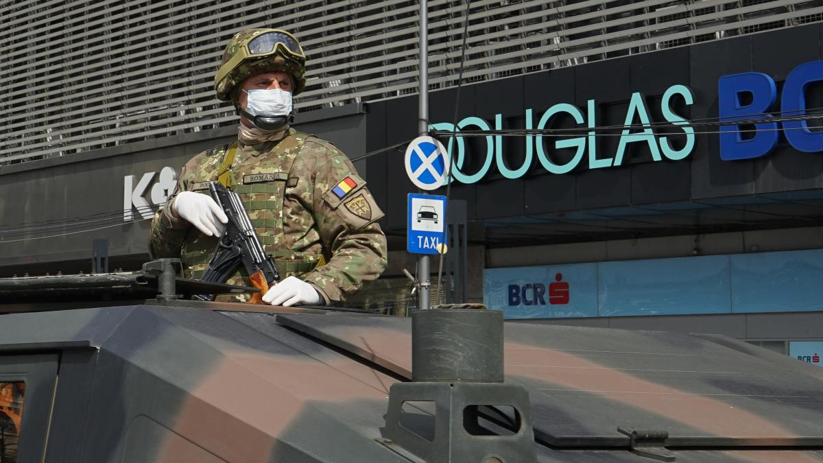 Armata pe străzi, la o lună de primul caz de COVID-19