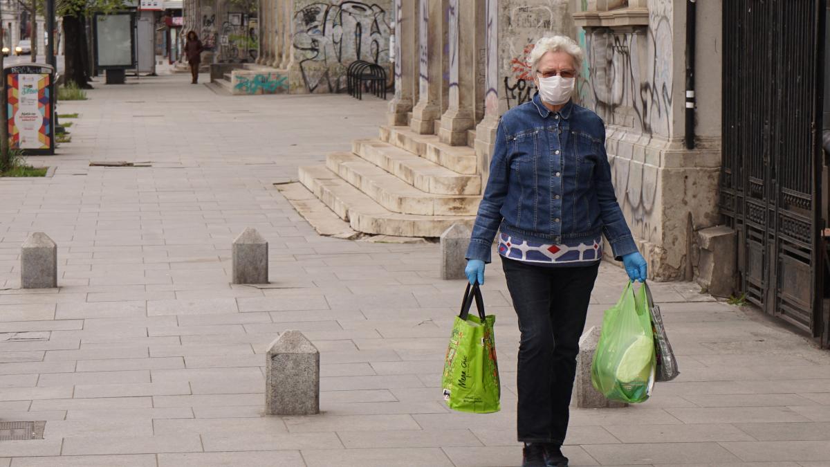 Cum să nu aduci coronavirusul în casă. 10 reguli pentru cei care merg la muncă sau cumpărături