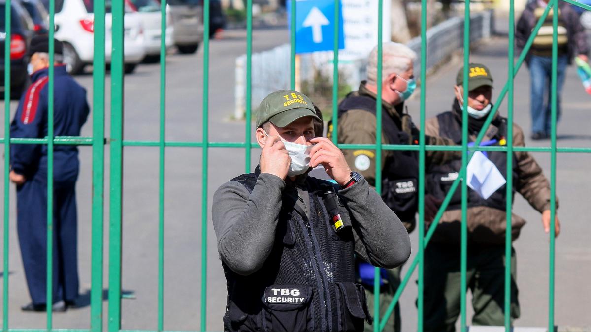Încă trei decese provocate de coronavirus. Bilanțul urcă la 72 de morți