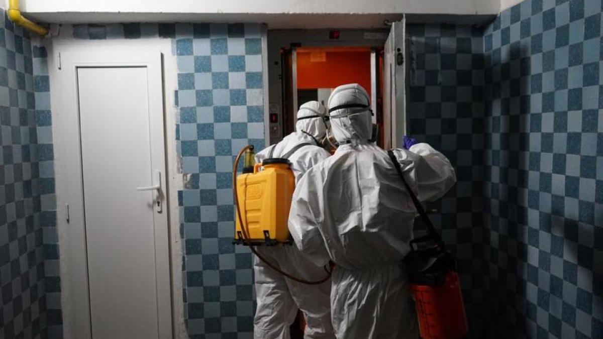 Dezinfecţie în blocurile în sectorul 2