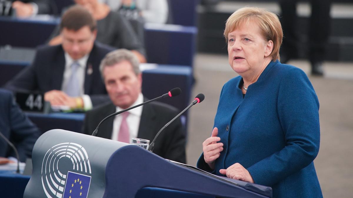 Merkel le cere germanilor să stea acasă până după Paște: Știm că pandemia nu ține cont de sărbători