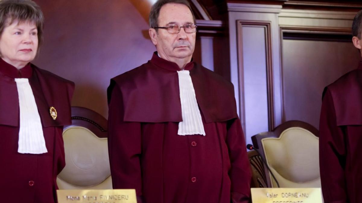 Contestația PNL privind amânarea ratelor, judecată de CCR peste o lună