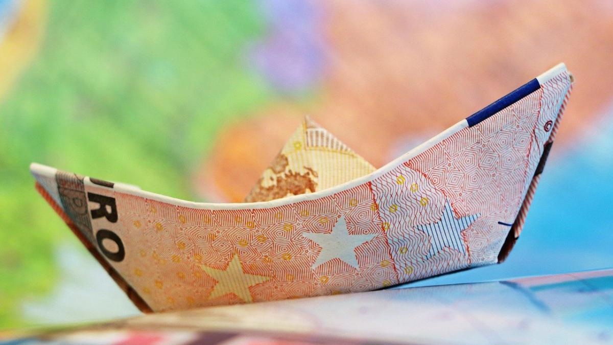 FT: Germania şi Franţa, principalele economii ale zonei euro, intră în recesiuni istorice