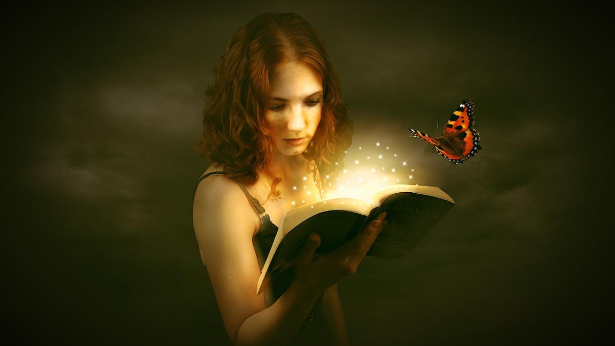 Horoscop de weekend, 11 - 12 aprilie. Scorpionii acordă atenție pasiunilor pe care le au