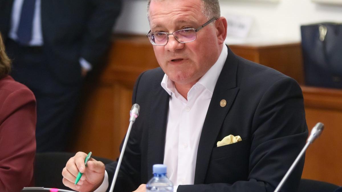 Ministrul Agriculturii a spus că decizia de suspendare a exporturilor de cereale poate fi modificată în viitor