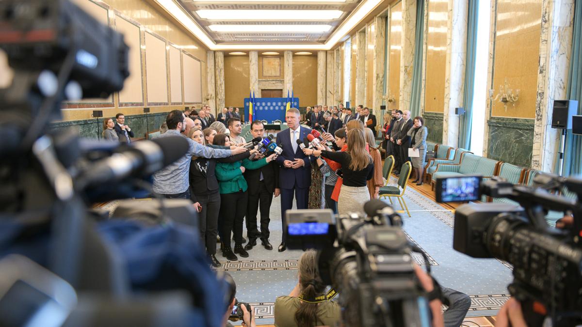 Starea de urgență: o lună de bâlbe administrative