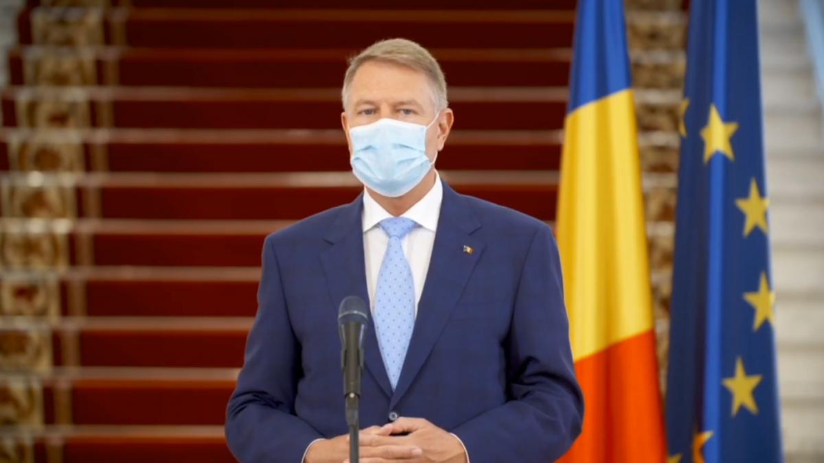 VIDEO. Klaus Iohannis: După data de 15 mai, toată lumea va fi obligată să poarte măști de protecție în spațiile publice închise și în transportul în comun