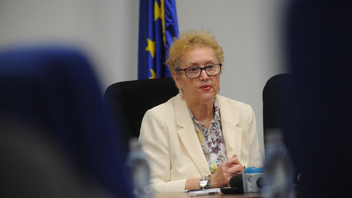 Avocatul Poporului solicită Ministerului Educației să ofere clarificări privind ordinul de predare, învățare și evaluare online