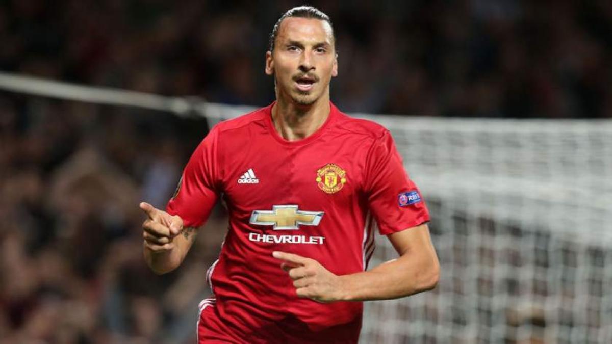 Ibrahimovic, enervat pe fanii care i-au distrus statuia