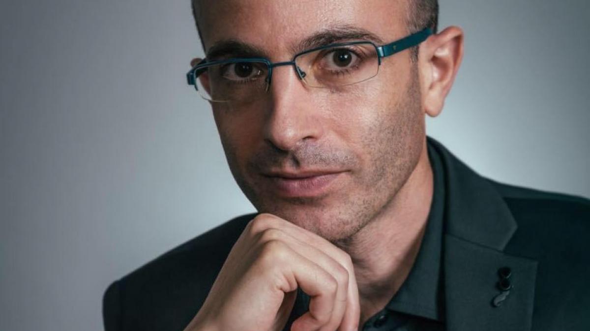 Yuval Harari vorbește despre criza globală provocată de coronavirus într-un interviu acordat în exclusivitate pentru Observator