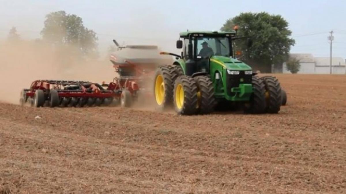 APIA: 422.806 de cereri de plată depuse de fermierii români pentru mai mult de 2,7 milioane de hectare