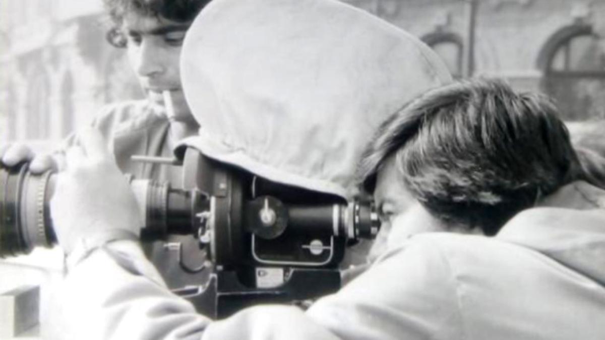 Regizorul Nicolae Corjos, autorul celebrelor filme Liceenii şi Declaraţie de dragoste, împlineşte 85 de ani