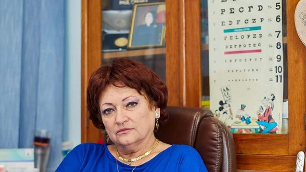 Avertisment: Atunci când porţi masca, inspiri dioxidul de carbon pe care îl expiri!