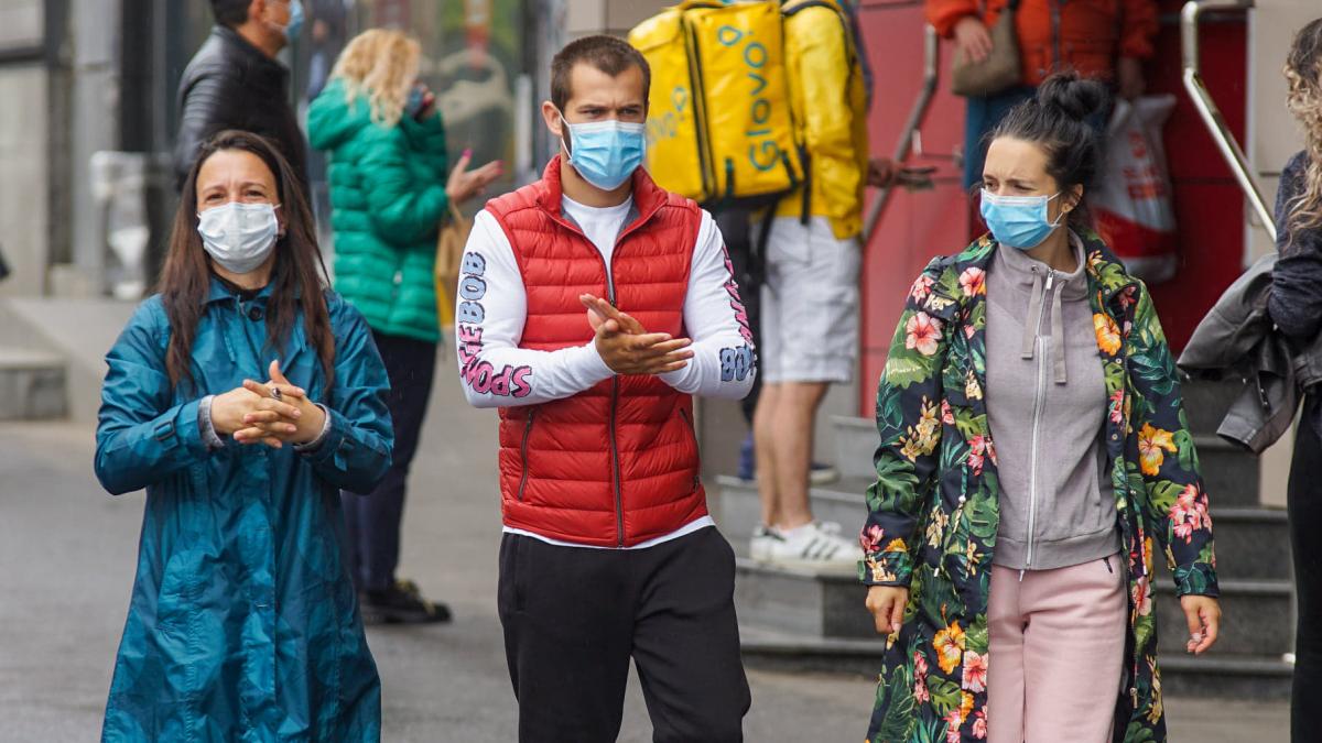 Masca poate întoarce împotriva noastră bacteriile bune, care ne apără