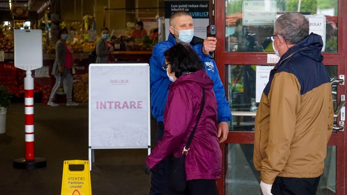 Agenţii de pază se revoltă