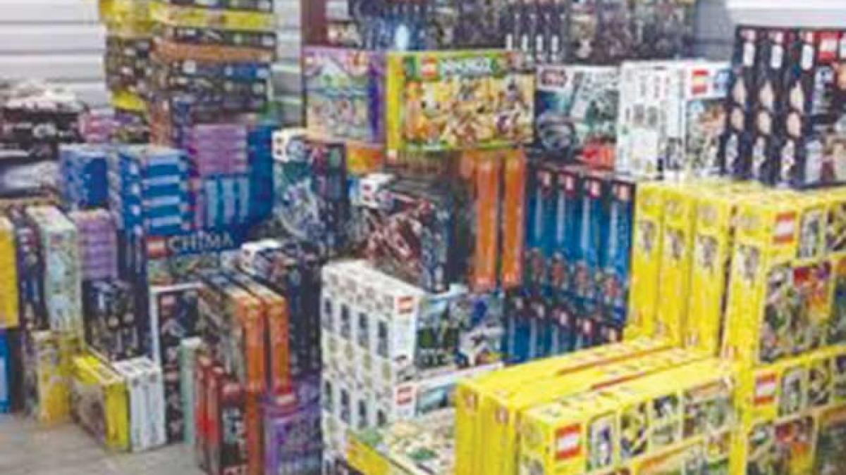 Comerciantii de jucarii au primit amenzi de la ANPC de aproape 1 milion de lei
