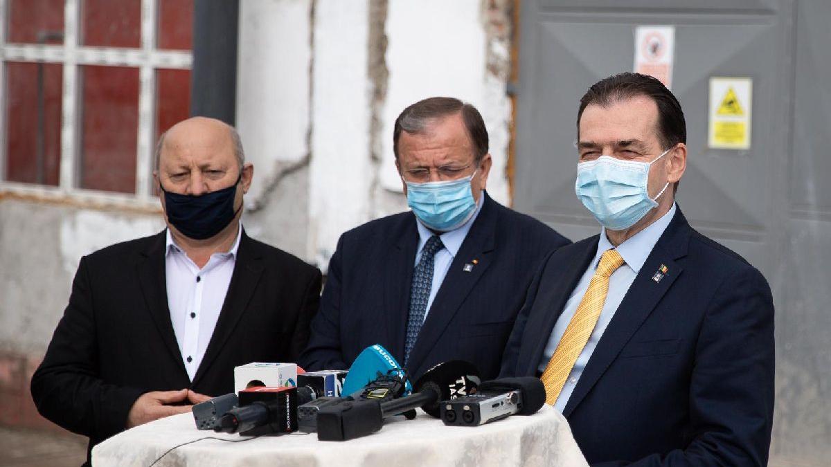 Primarul din Vatra Dornei, soluţie pentru a scăpa de COVID: Băgăm viruşii în conducte şi îi gazăm