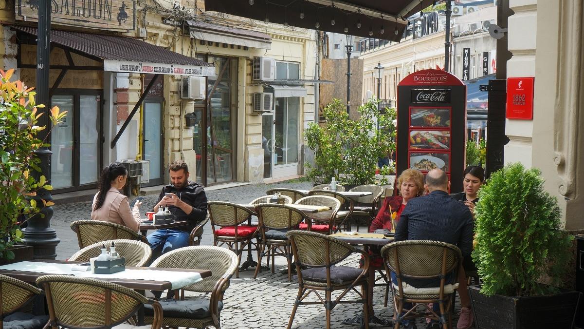 Ravagii COVID: Ploaie cu amenzi la terasele și cluburile din București