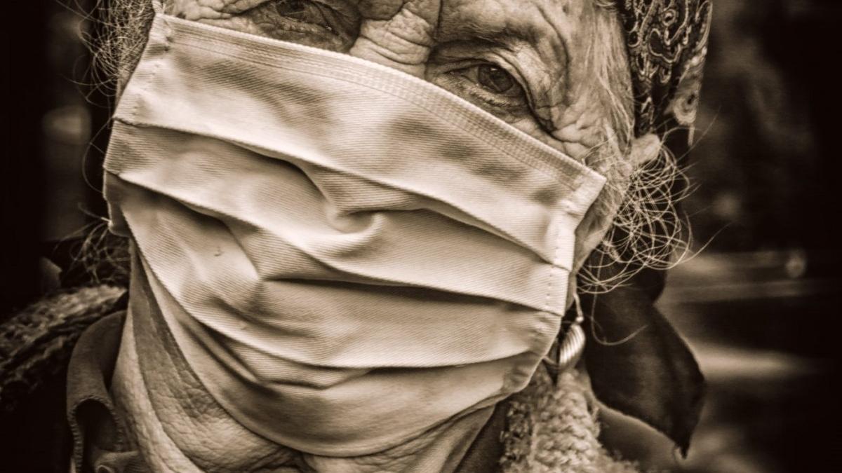 Riscul de-a fi vârstnic: înşelat, furat, alungat din casă
