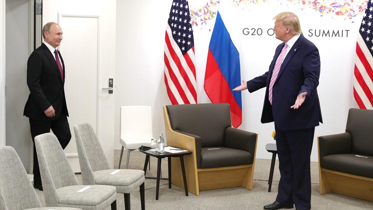 Trump a făcut-o proastă pe Merkel. Miel cu dictatorii, zmeu cu aliații
