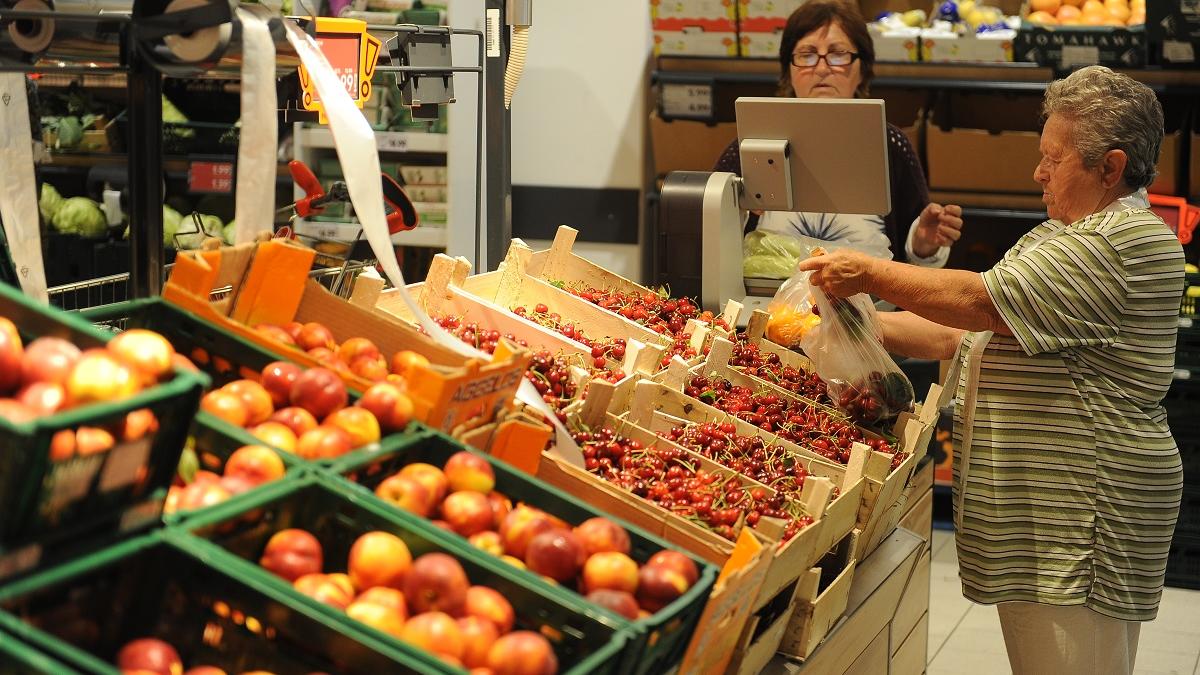 Fruntaşi la risipă alimentară: un studiu regional adună informaţii