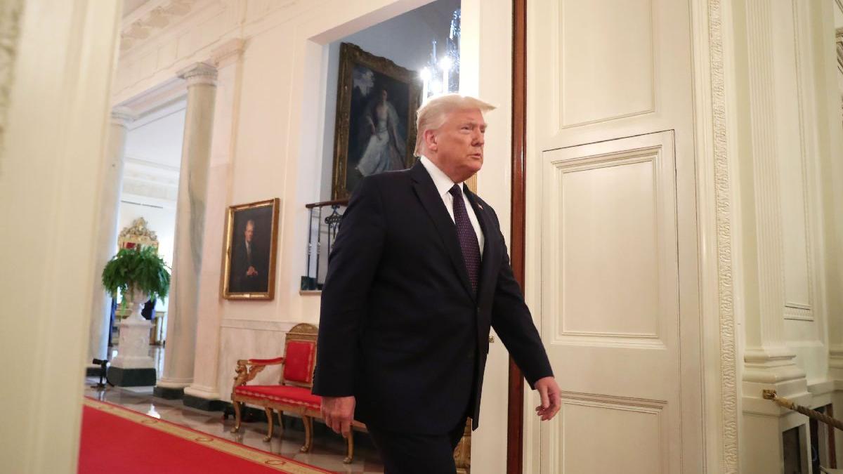 Donald Trump permite în secret CIA să lanseze atacuri cibernetice