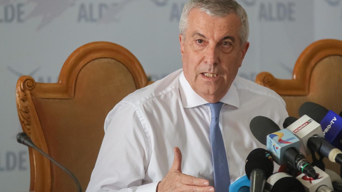Tăriceanu: „Cu fiecare zi în care Orban rămâne la butoanele guvernării democrația din România se mai stinge câte puțin!”