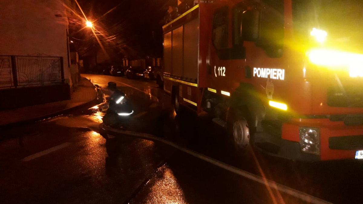 Ploile torențiale au produs inundații în 27 de localități din 11 județe