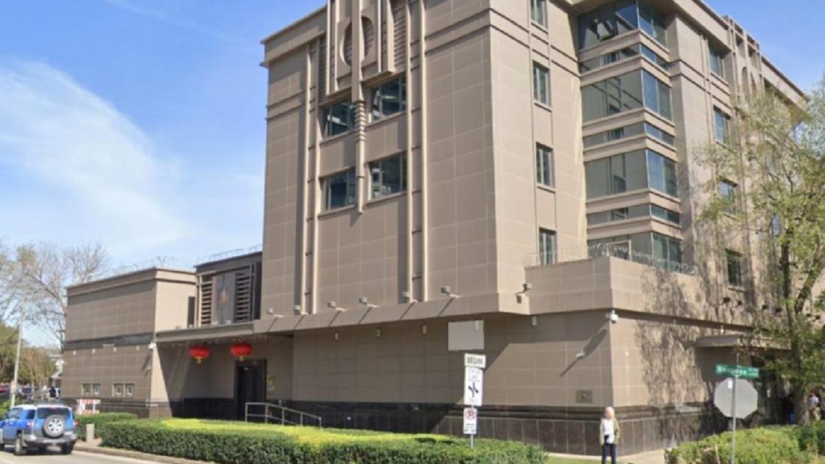 Scandal diplomatic fără precedent: SUA închid consulatul Chinei din Houston!