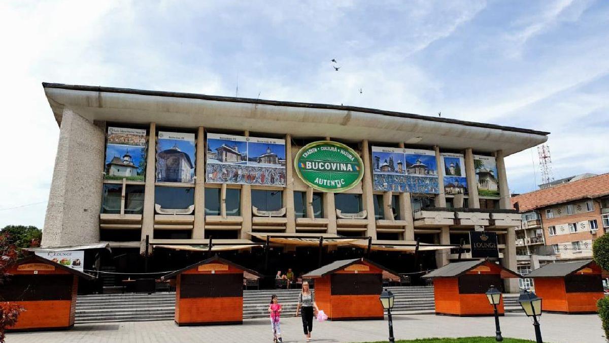 Casa de Cultură a Sindicatelor din Suceava, preluată ilegal, scoasă la mezat la fel de ilegal