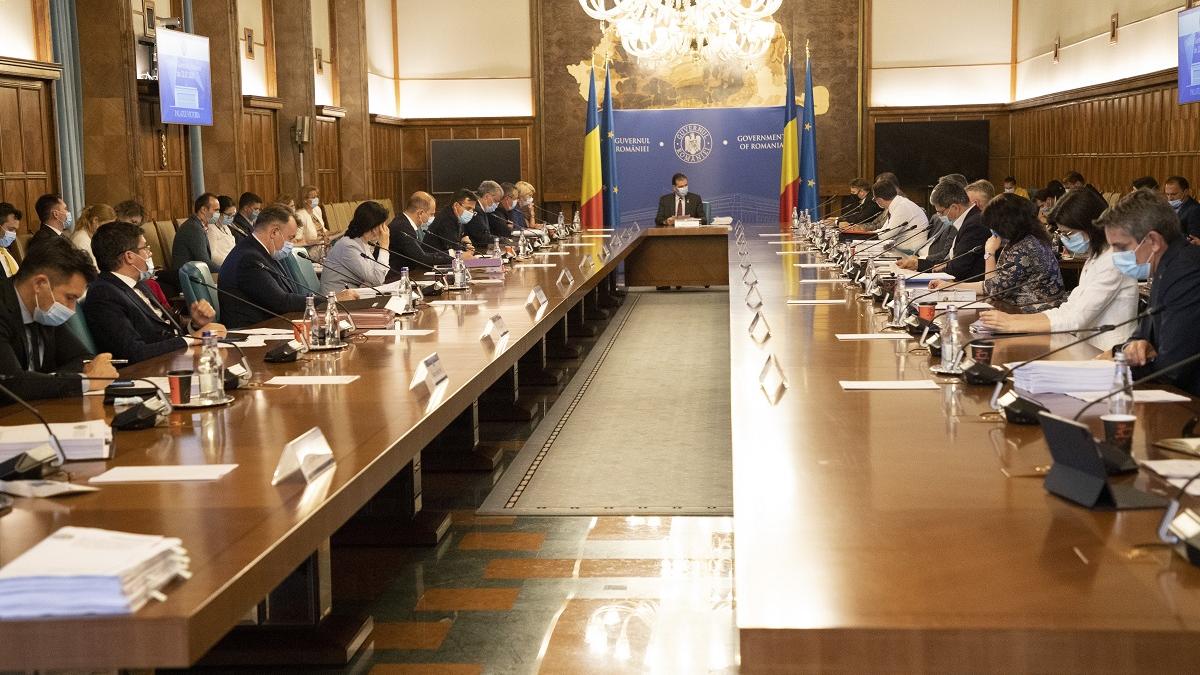 Deficitul bugetar a sărit pragul de 45 de miliarde de lei