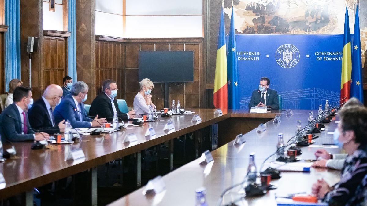 OFICIAL. Majorare de salarii pentru anumiți bugetari. Vor primi un spor de 40%