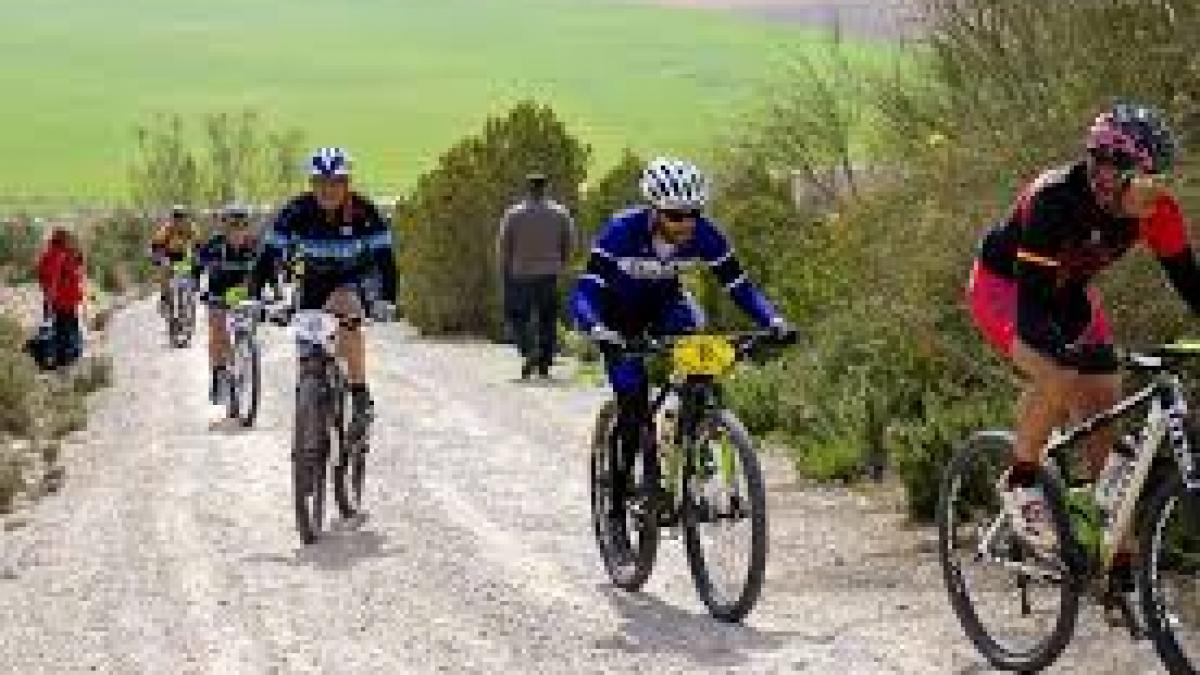 Atenție șoferi: Restricții rutiere pe DN 12 din cauza Turului Ciclist al Ținutului Secuiesc