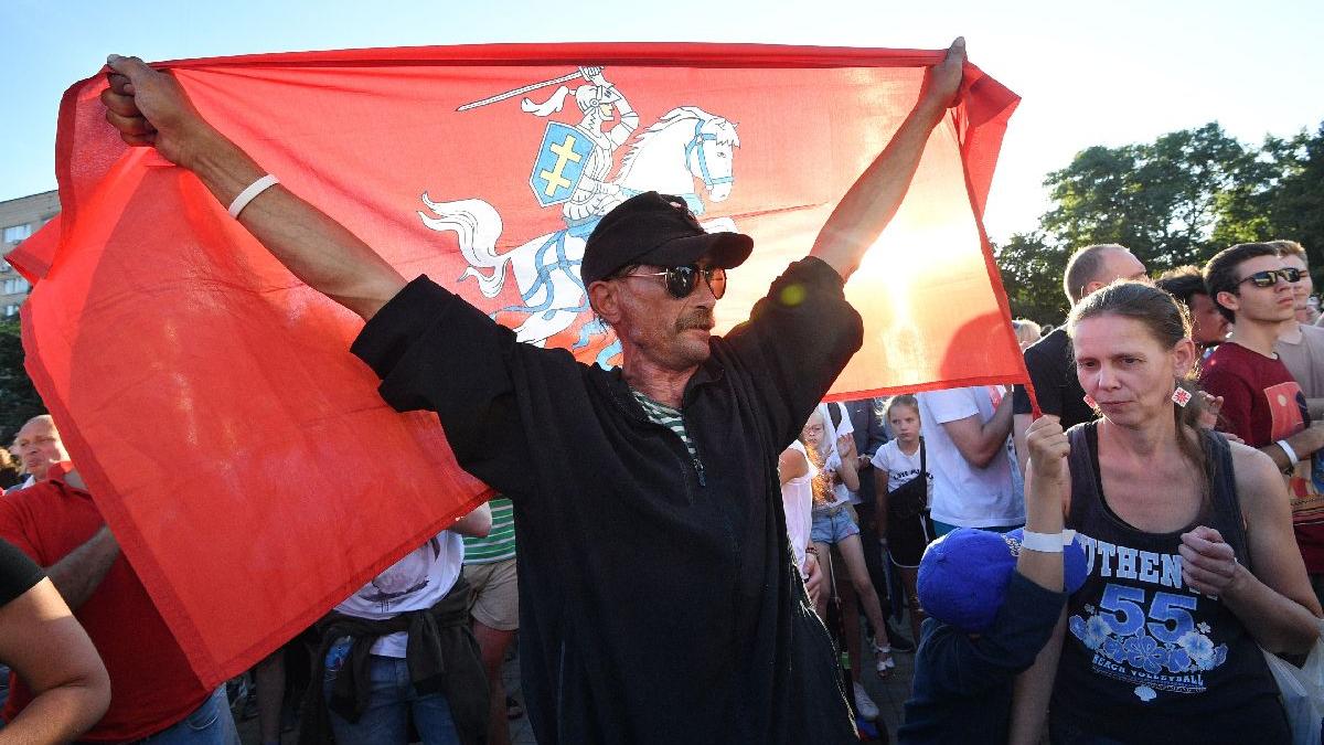 Alegerile prezidenţiale din Belarus: Internet cenzurat, proteste violente, reţineri şi sute de răniți