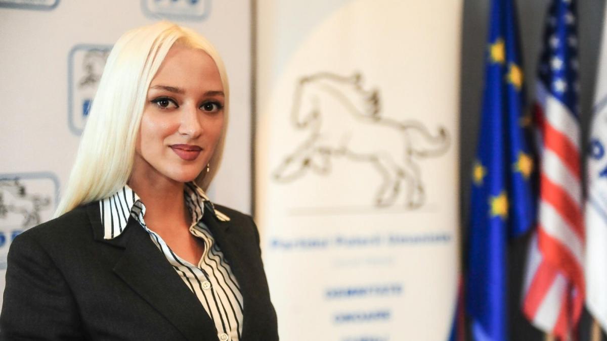 Ingrid Iordache, liderul Clubului Tinerilor Umaniști, întrebări esențiale înainte de începerea școlii
