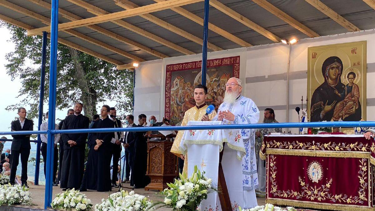 Mitropolitul Clujului: „Prin post și rugăciune Dumnezeu ar înlătura și pandemia care s-a întins în toată lumea”