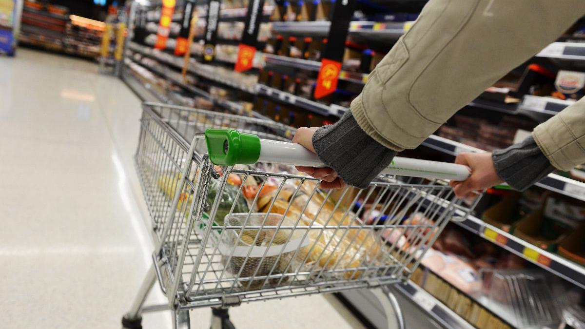 Traiul decent în România a sărit de 7.000 de lei/lună