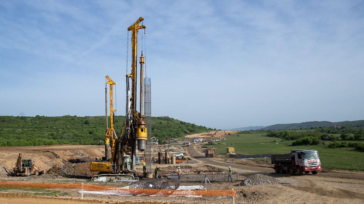 Autostrăzi scumpite de 4 ori. Formula majorării: construcția, amestecată cu proiectarea