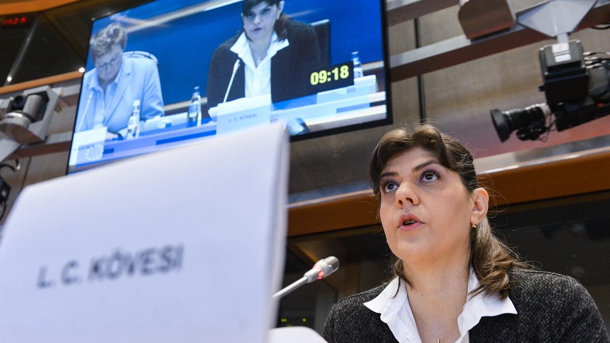 Kovesi, făcută KO în presa britanică în chestiunea statului paralel și a colaborării sale cu SRI