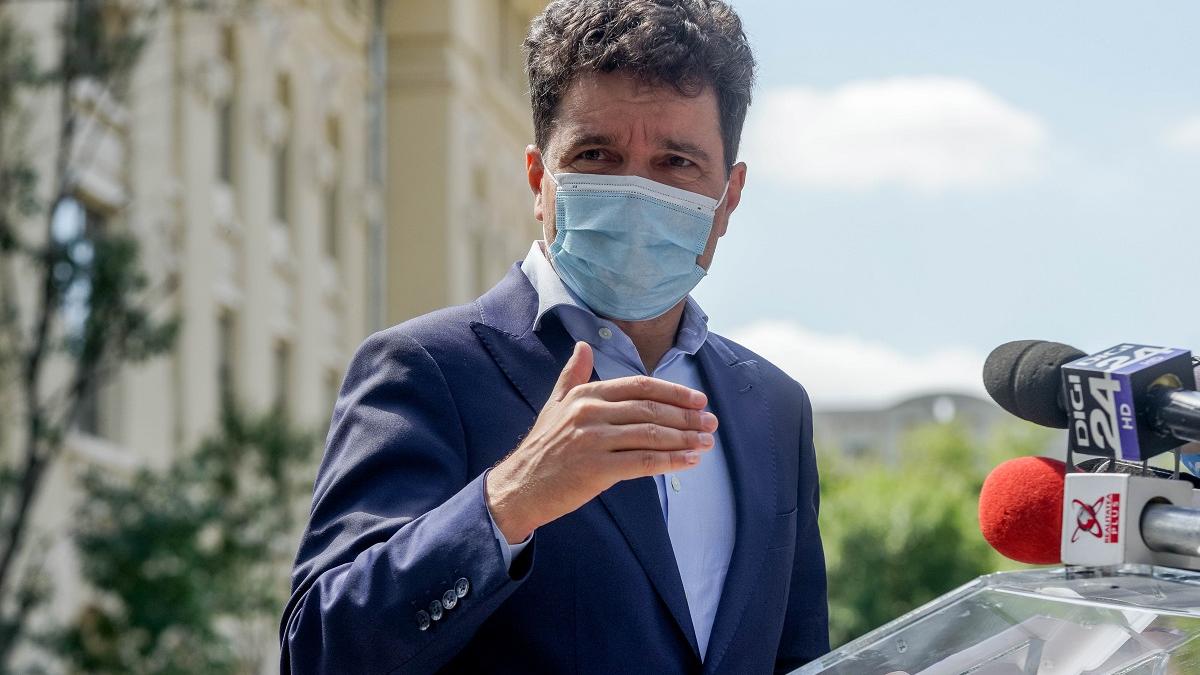 Nicuşor Dan, înregistrat de un funcţionar din primăria Sectorului 4, în timp ce intervine pentru un afacerist