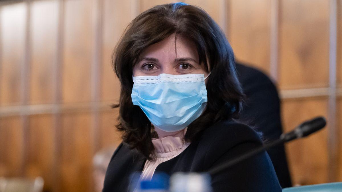 Consiliul Național al Elevilor solicită Ministerului Educației urgentarea livrării manualelor pentru elevii claselor a VIII-a