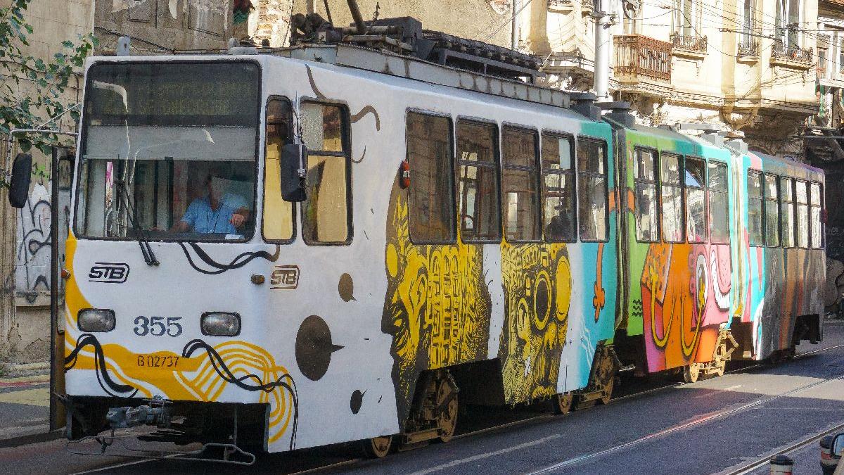 Tramvaie cu graffiti, de Ziua Bucureştiului