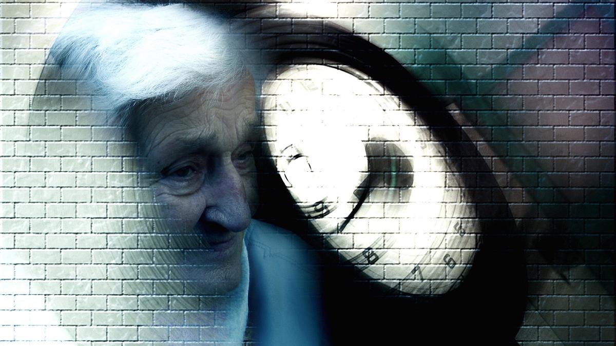 300.000 de români suferă de „boala uitării” 